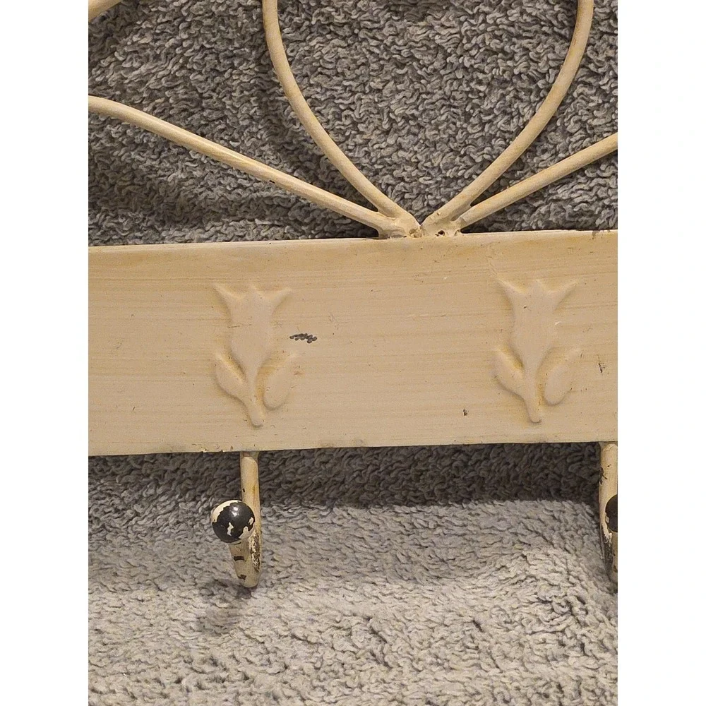 Heart Tulip Off White Metal Distressed Wall Hanging W/Hooks Cottage Farm Grandma